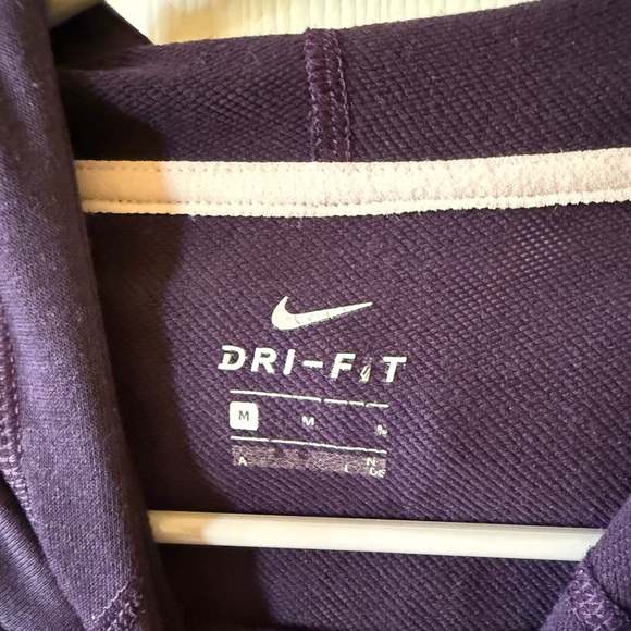 Women's Nike Therma Dri-Fit Printed Hoodie Pullover M Purple - Picture 4 of 4